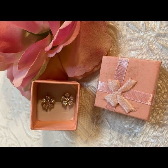 💥Swarovski Crystal Fashion Stud Earrings - Picture 7 of 11